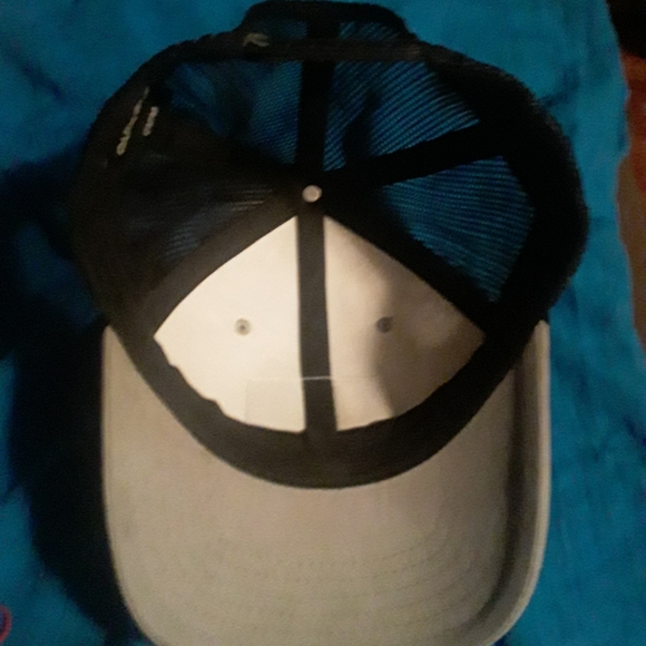 Quicksilver Unisex Snap-Back Ball Cap/Hat - Picture 15 of 16